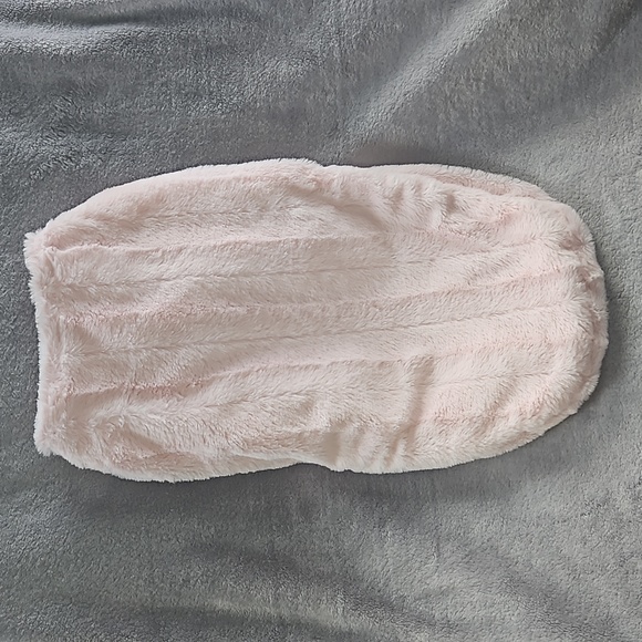 Blankets & Beyond Newborn Snuggle Swaddle - Picture 6 of 7